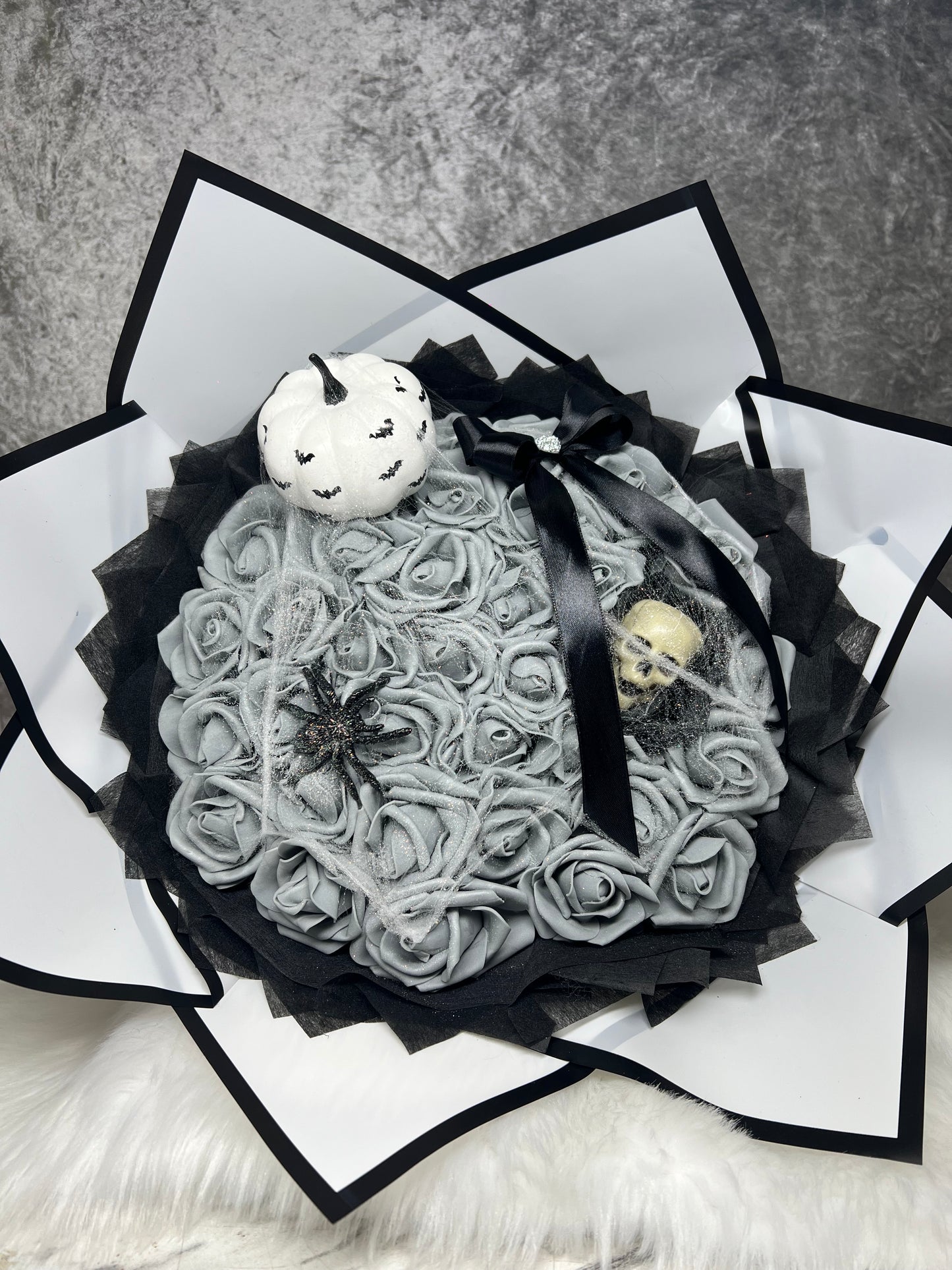 Spooky Dark Romance Halloween Bouquet with Pumpkin, Skull & Spider and some glitter details