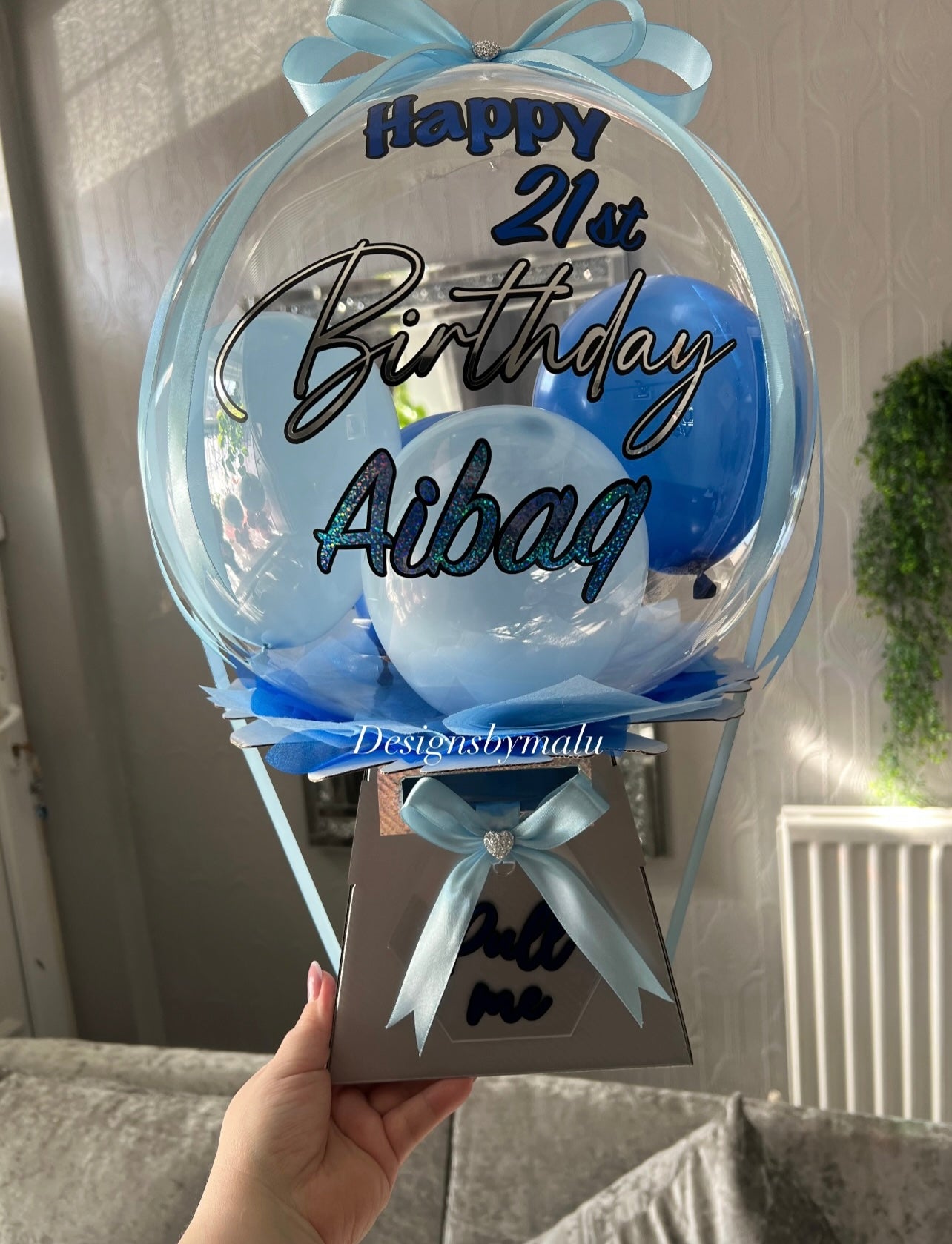 Personalised surprise Money Birthday bobo balloon bouquet(money not included!!)