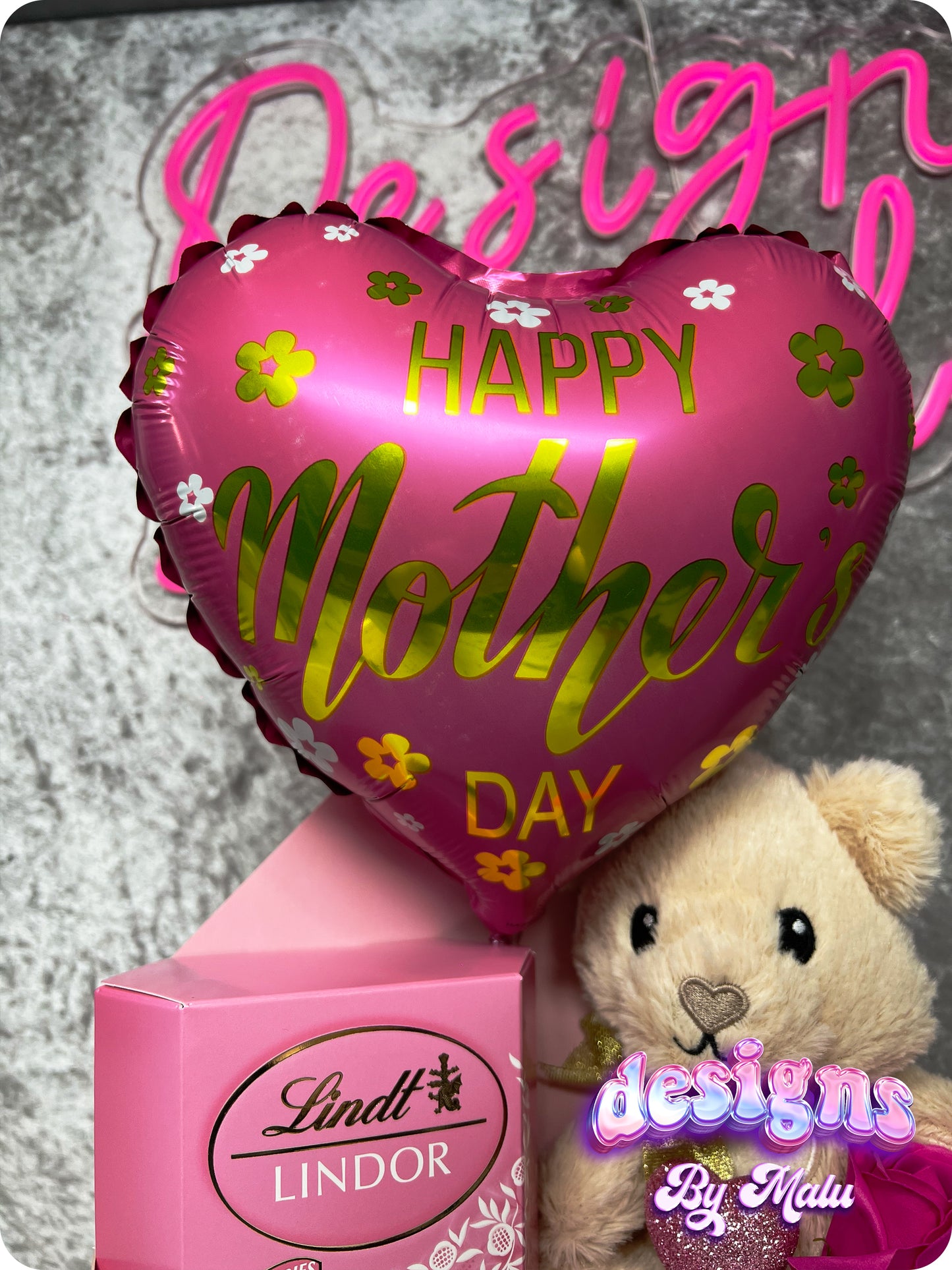 Mother's Day Envelope Artificial Flower Gift Box Arrangement in Pastel Pink with Lindor, Teddy Bear and Foil Mother's Day Balloon (10"), Special Occasion Gift for Mum πππ
