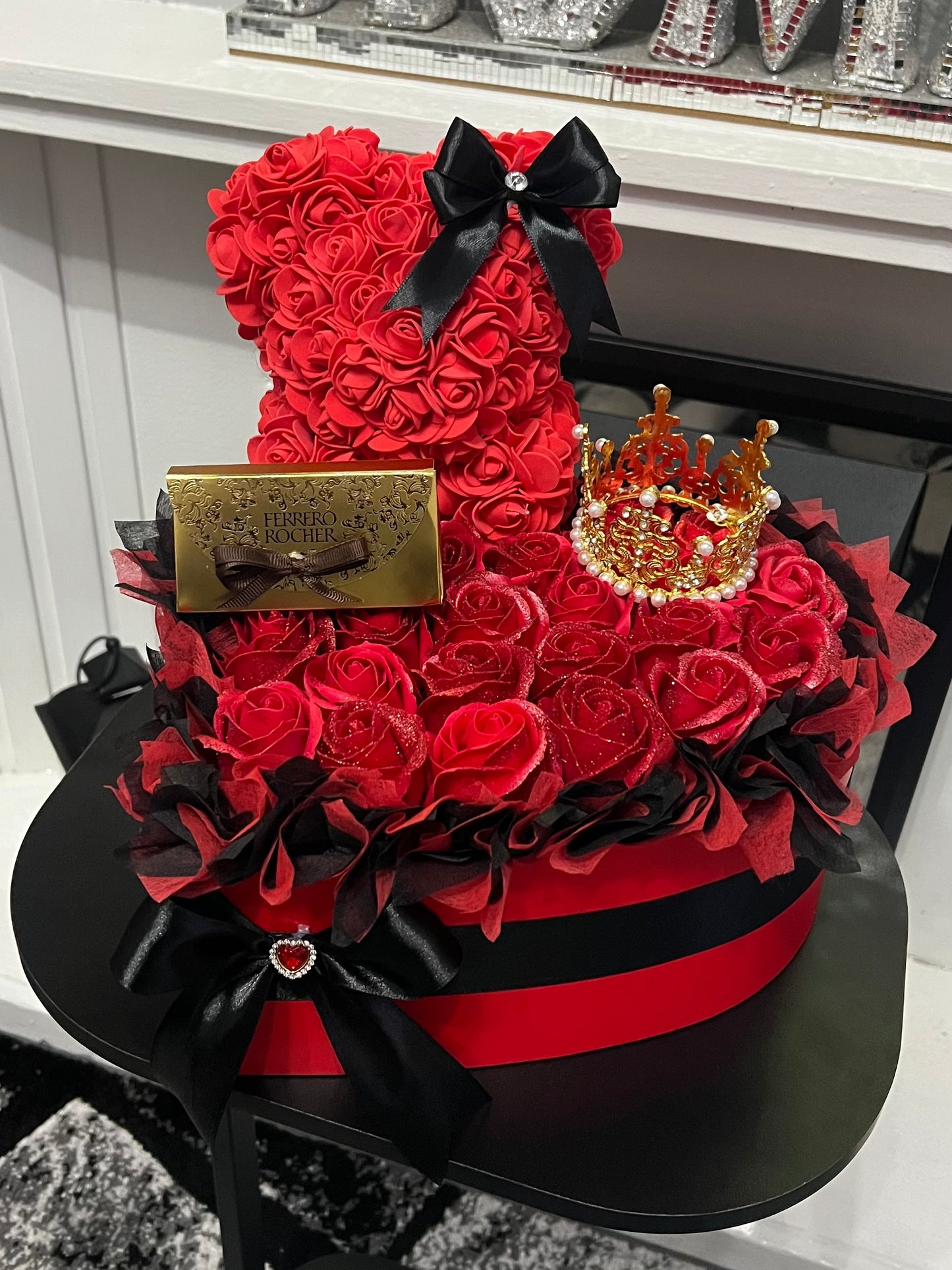 Valentine hear rose box with rose bear