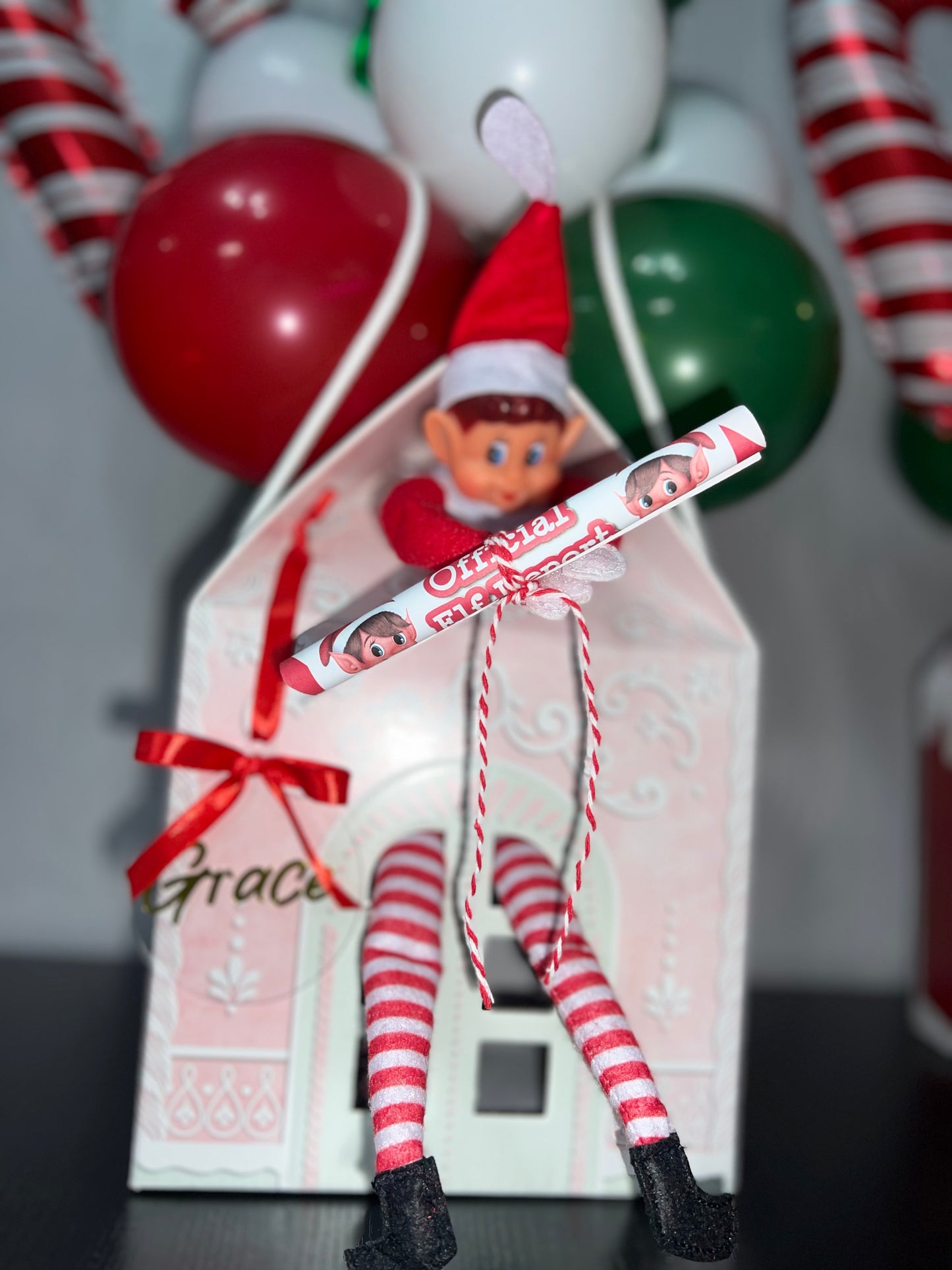 “I’m Back” Christmas Elf Balloon Gift Box | Personalised Holiday Return Display with inflated balloons