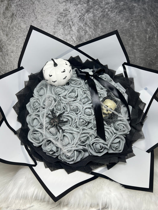 Spooky Dark Romance Halloween Bouquet with Pumpkin, Skull & Spider and some glitter details