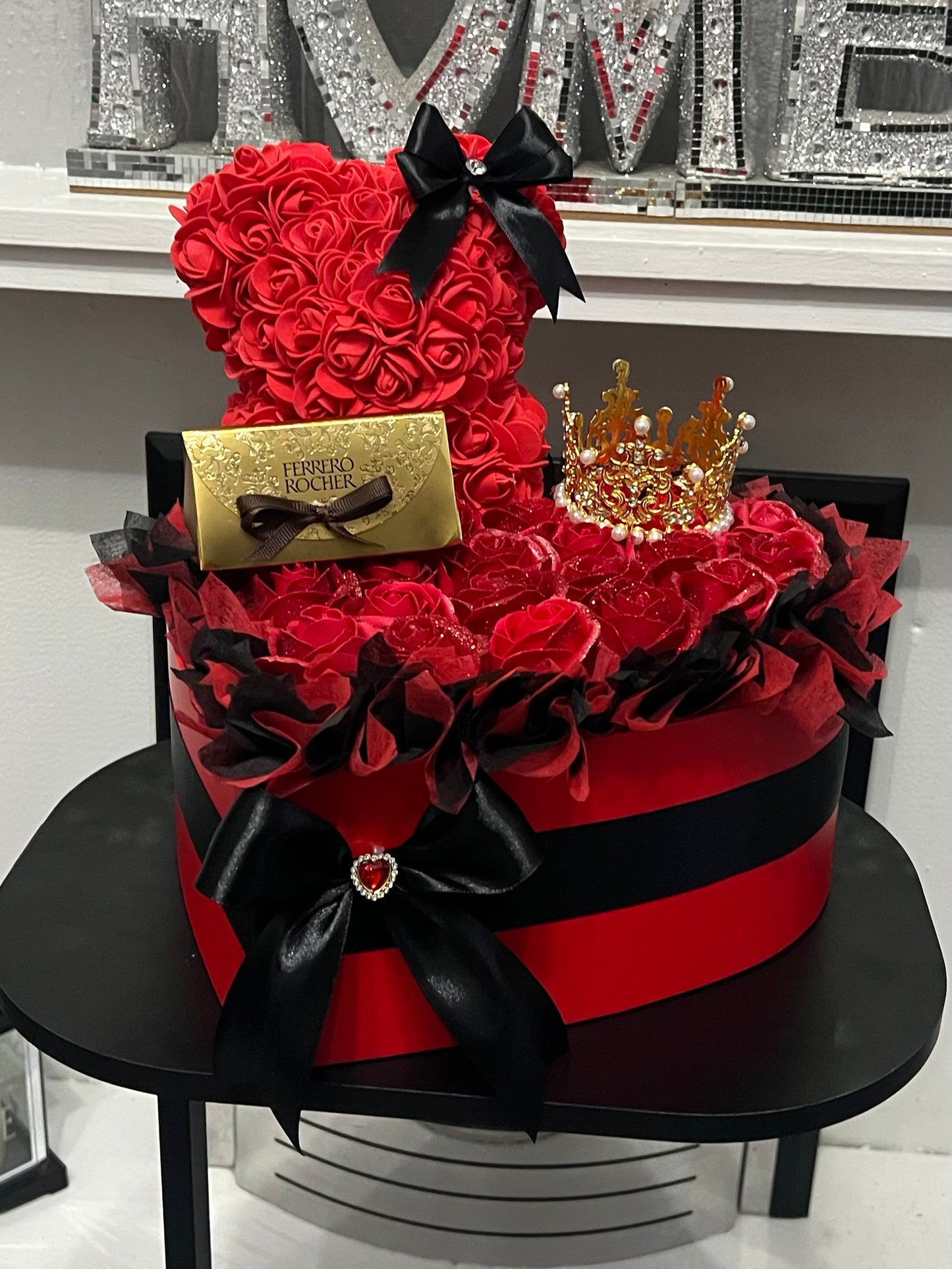 Valentine hear rose box with rose bear